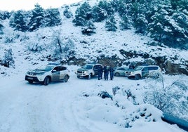 Auxilian a cuatro personas, entre ellas un menor, al averiarse un vehículo a 1.600 metros de altitud en Vícar