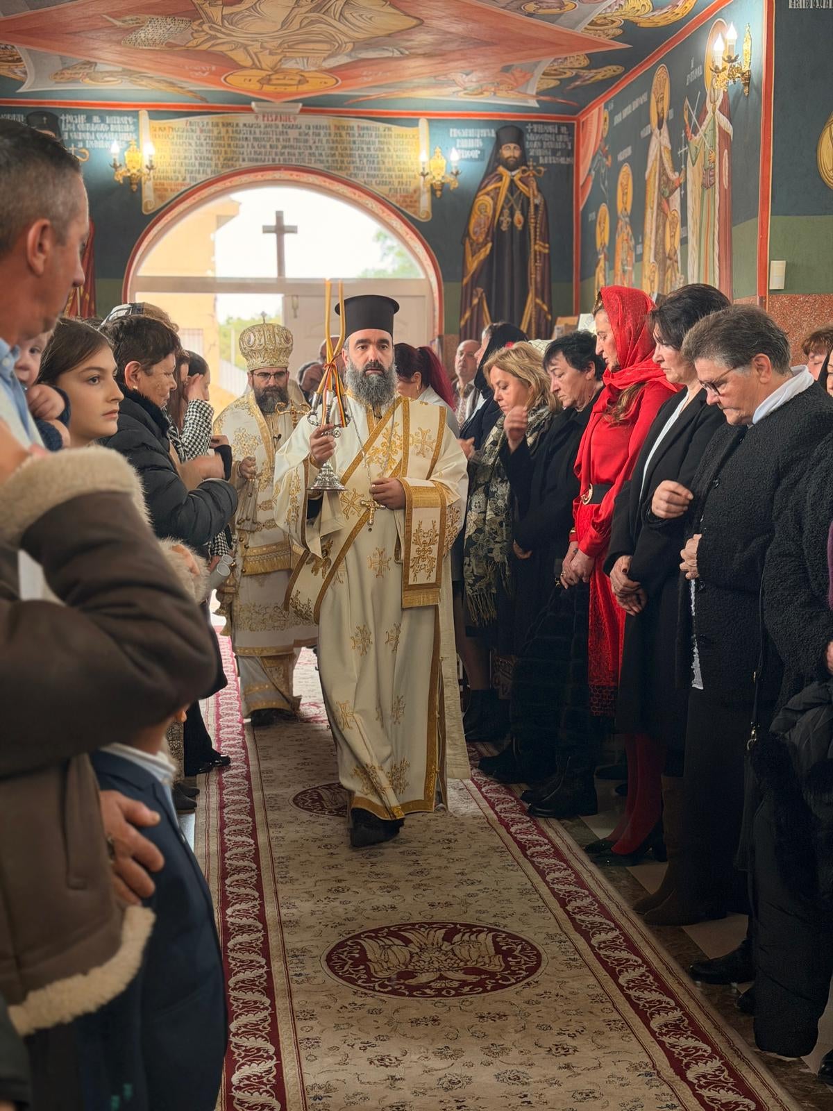 La Iglesia Ortodoxa Rumana de Roquetas celebra la misa del Bautismo del Señor