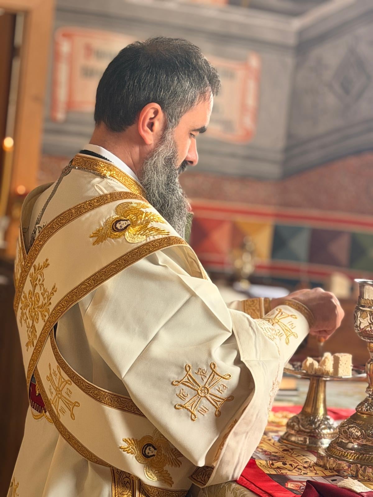 La Iglesia Ortodoxa Rumana de Roquetas celebra la misa del Bautismo del Señor