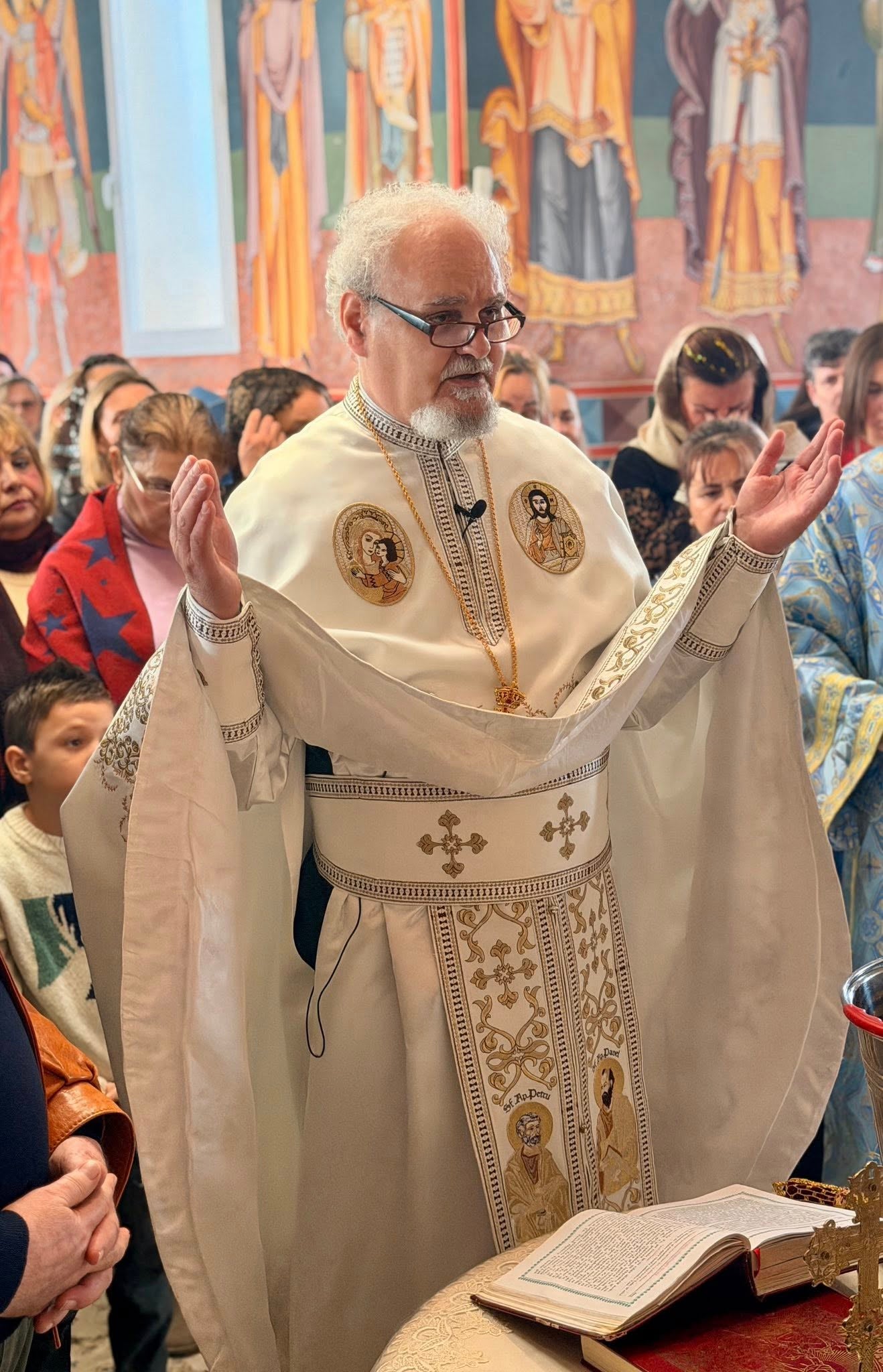 La Iglesia Ortodoxa Rumana de Roquetas celebra la misa del Bautismo del Señor