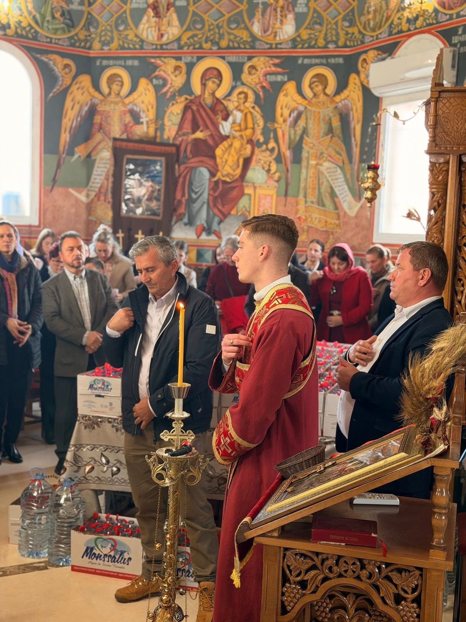 La Iglesia Ortodoxa Rumana de Roquetas celebra la misa del Bautismo del Señor