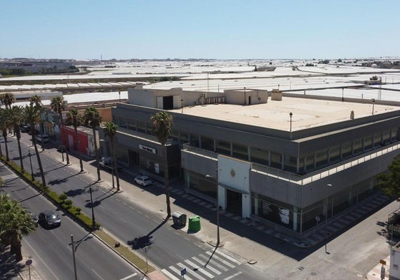 El edificio estará en una gran nave que se ubica en la Carretera de Alicún, entre Roquetas y El Parador.