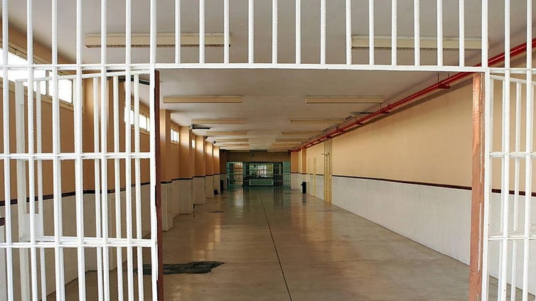 Prisión provisional para el agresor que atacó a varios agentes en Las 200 Viviendas