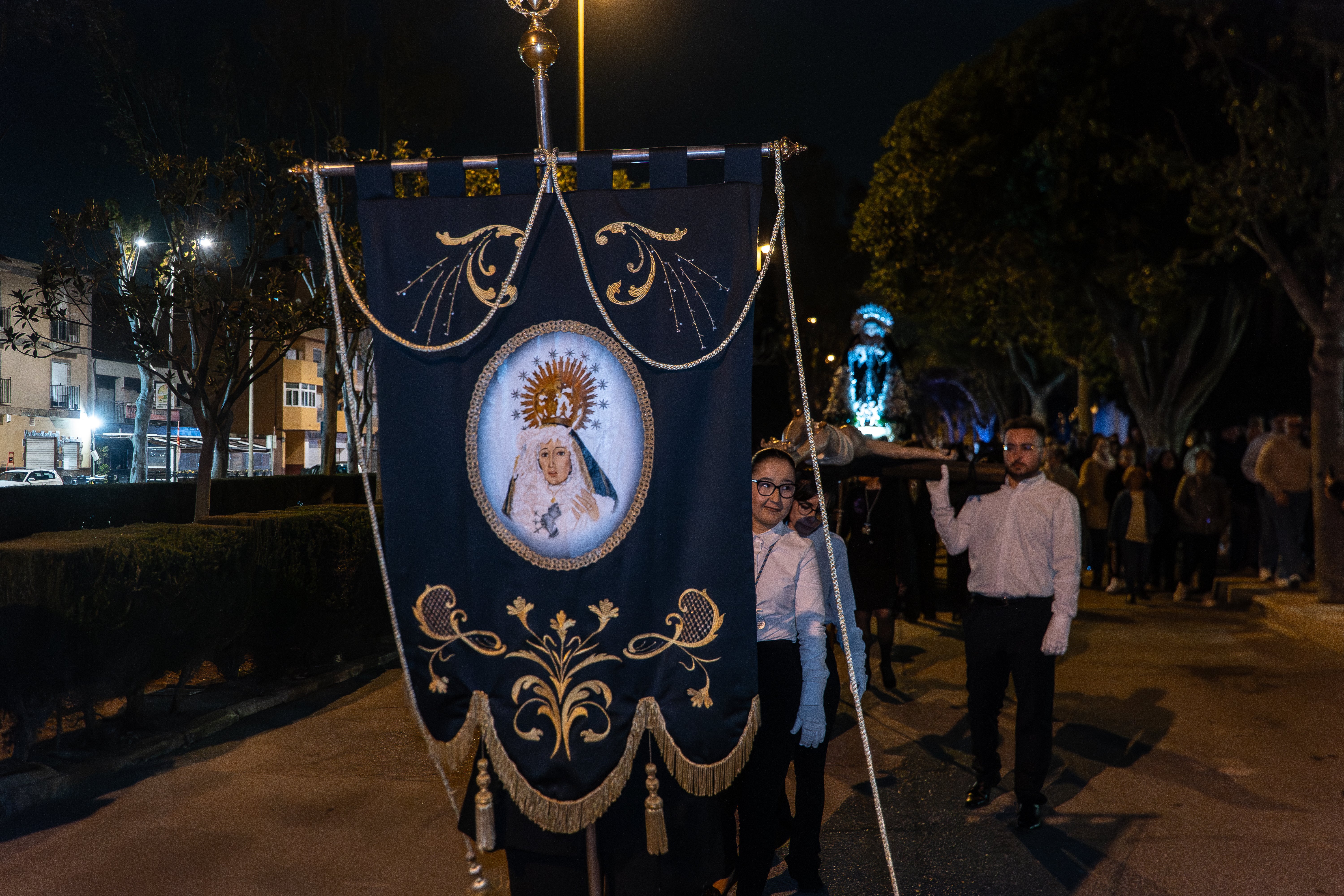 Roquetas se vuelca con el inicio de Semana Santa en El Solanillo