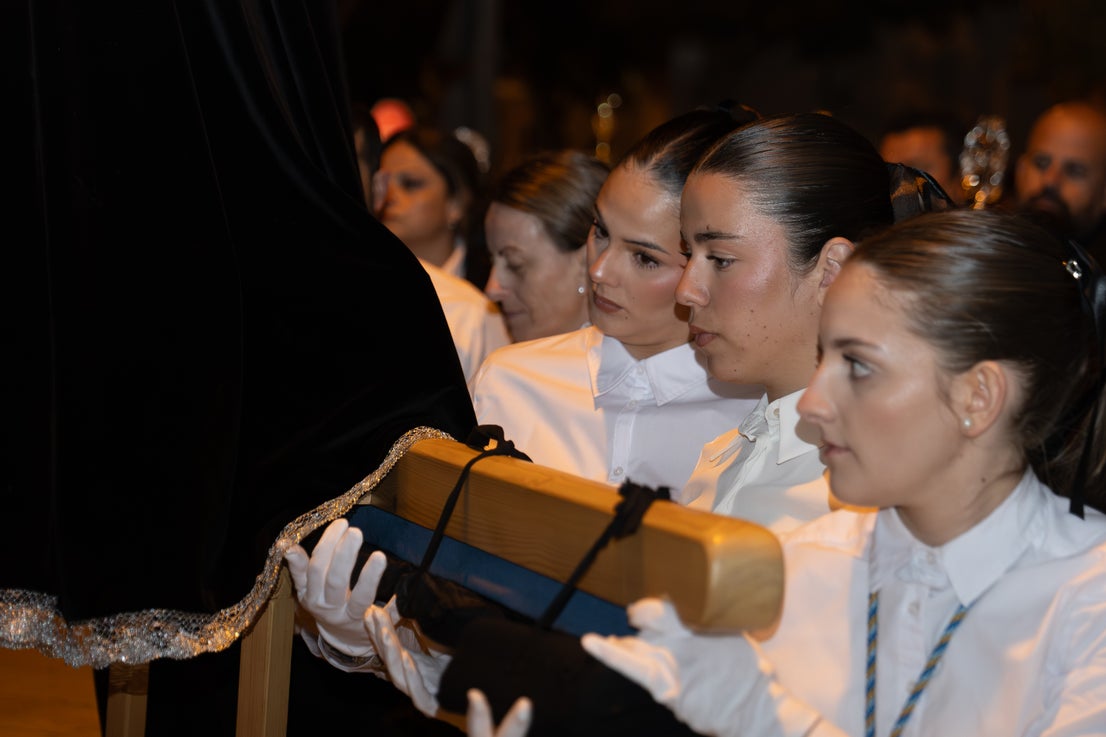 Roquetas se vuelca con el inicio de Semana Santa en El Solanillo