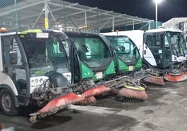 Parte de la flota que tiene Urbaser para realizar sus trabajos a lo largo del municipio.