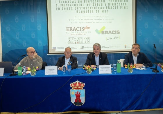 Un momento de la presentación de estas jornadas en el Edificio Polivalente del Puerto de Roquetas.