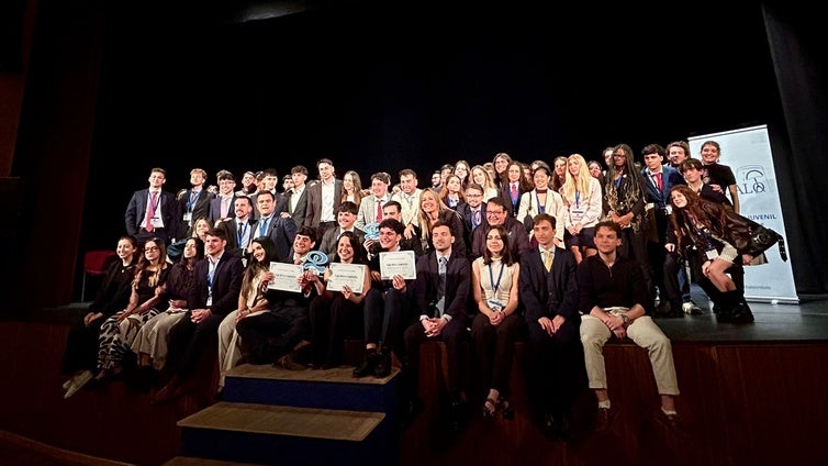La Escuela de Música acoge la II edición del Torneo de Debate 'Costa de Almería'