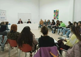 Un taller en el municipio vicario.