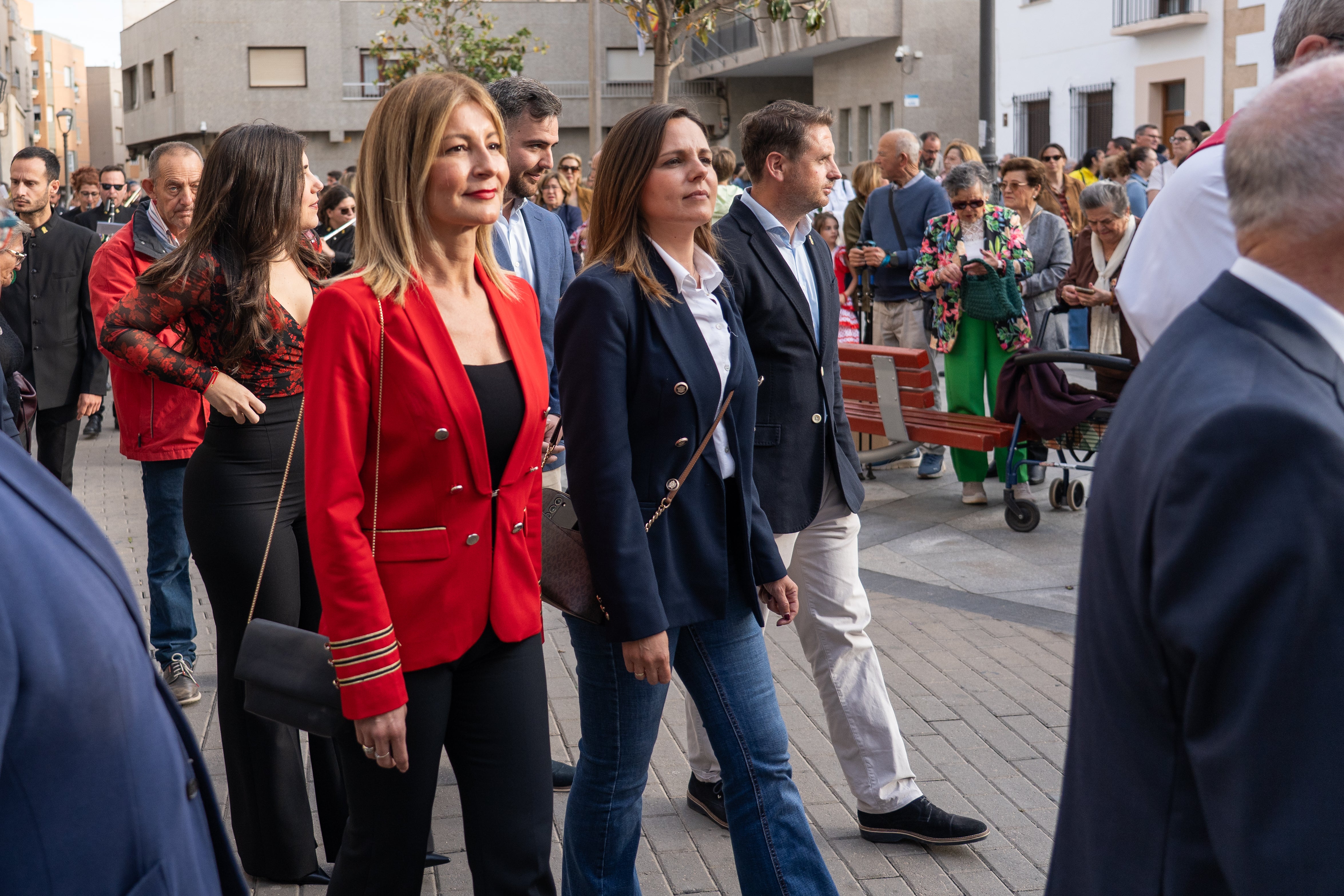 San Marcos recorre en procesión las principales calles de Roquetas, en imágenes