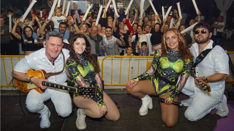 El ambiente familiar inundó las calles del Barrio Archilla-Cañada Sebastiana en sus fiestas en honor a la Virgen Macarena