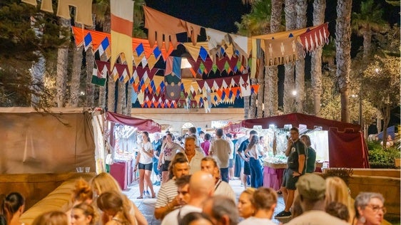 Pasacalles musical y espectáculo de fuego: Roquetas acogerá el Mercado Medieval