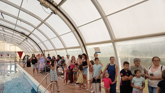 La Piscina Municipal de Vícar finaliza los cursos de verano con participación de 200 niños