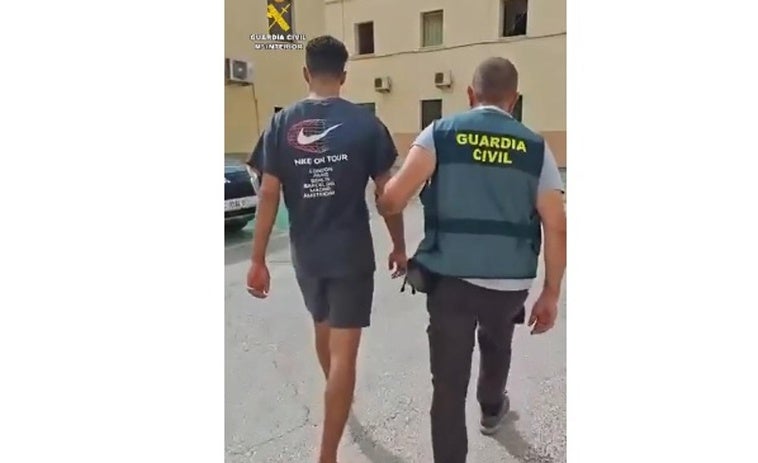 Detenidos tres miembros de una banda de Roquetas dedicada a asaltar casas en Granada