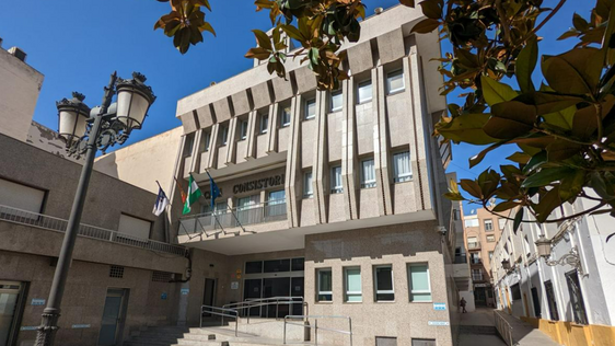 Siete empresas aspiran a derribar el Ayuntamiento de Roquetas