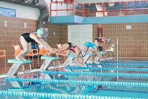 Las 100 Horas entran en la recta final con natación, atletismo y rugby 7