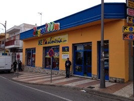Una empresa ofrece servicios de compra y recogida de productos en Ikea Murcia