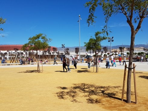 El cambio del alumbrado incremento bastante los costes. 