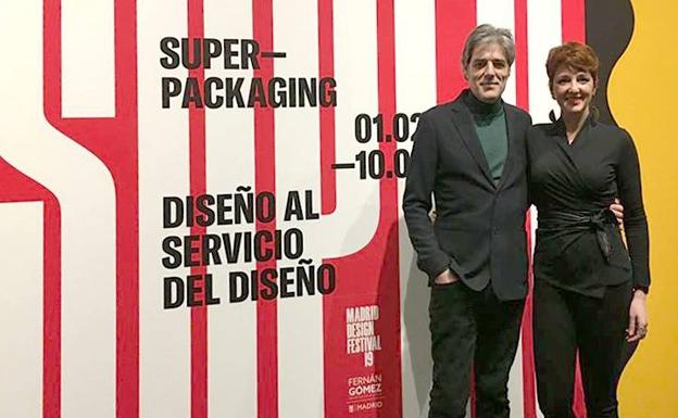 Imagen principal - Enrique Moreno e Isabel Cabello, 'Cornucopia' de Olga Micinska y Ubedíes Artesanía, y los hermanos Blanco.