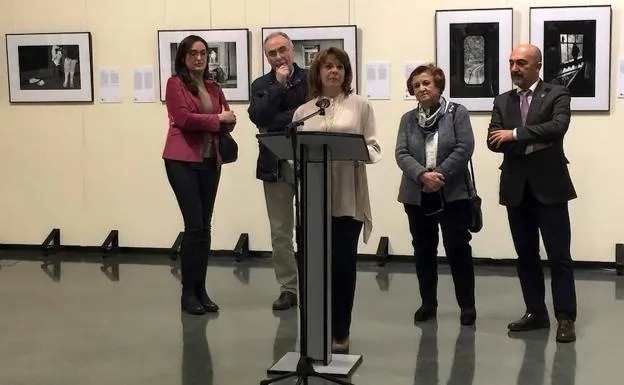 Acto de inauguración de la muestra.