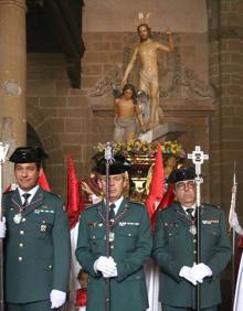 Imagen secundaria 2 - Distintos momentos de la procesión.