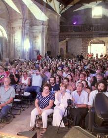 Imagen secundaria 2 - Tres romanceros sorprendieron a Sabina, algunos participantes del concierto y público asistente a San Lorenzo.