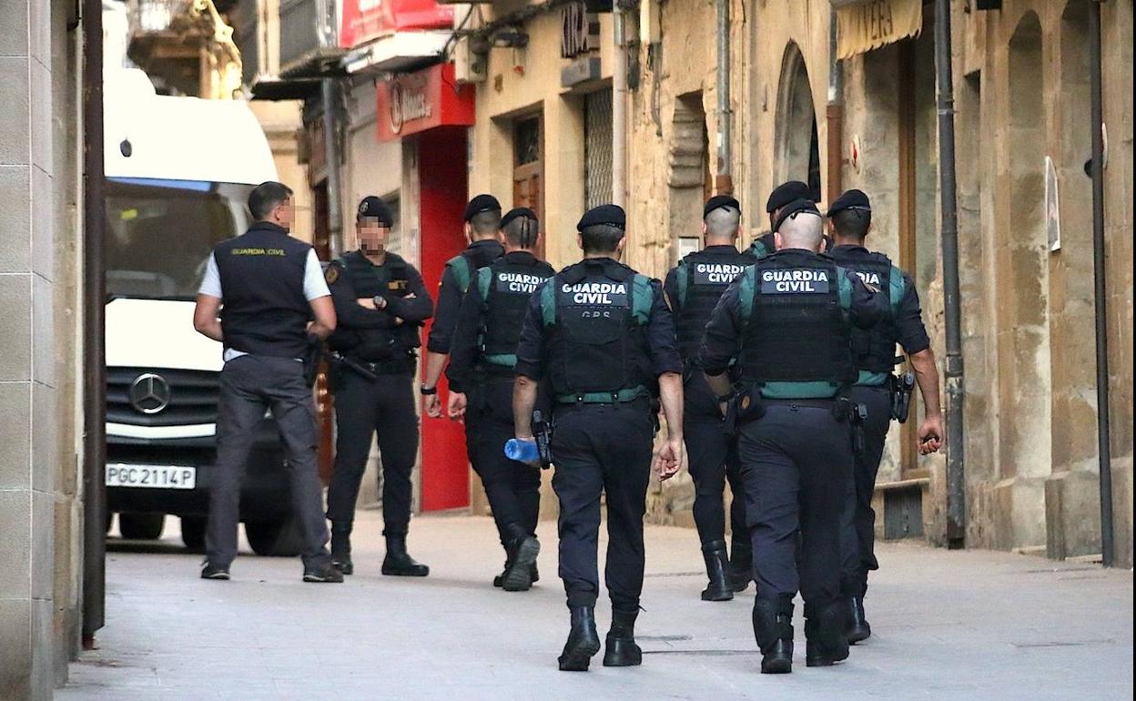 La Guardia Civil da por desarticulada la organización criminal liderada por los 'Pikikis'