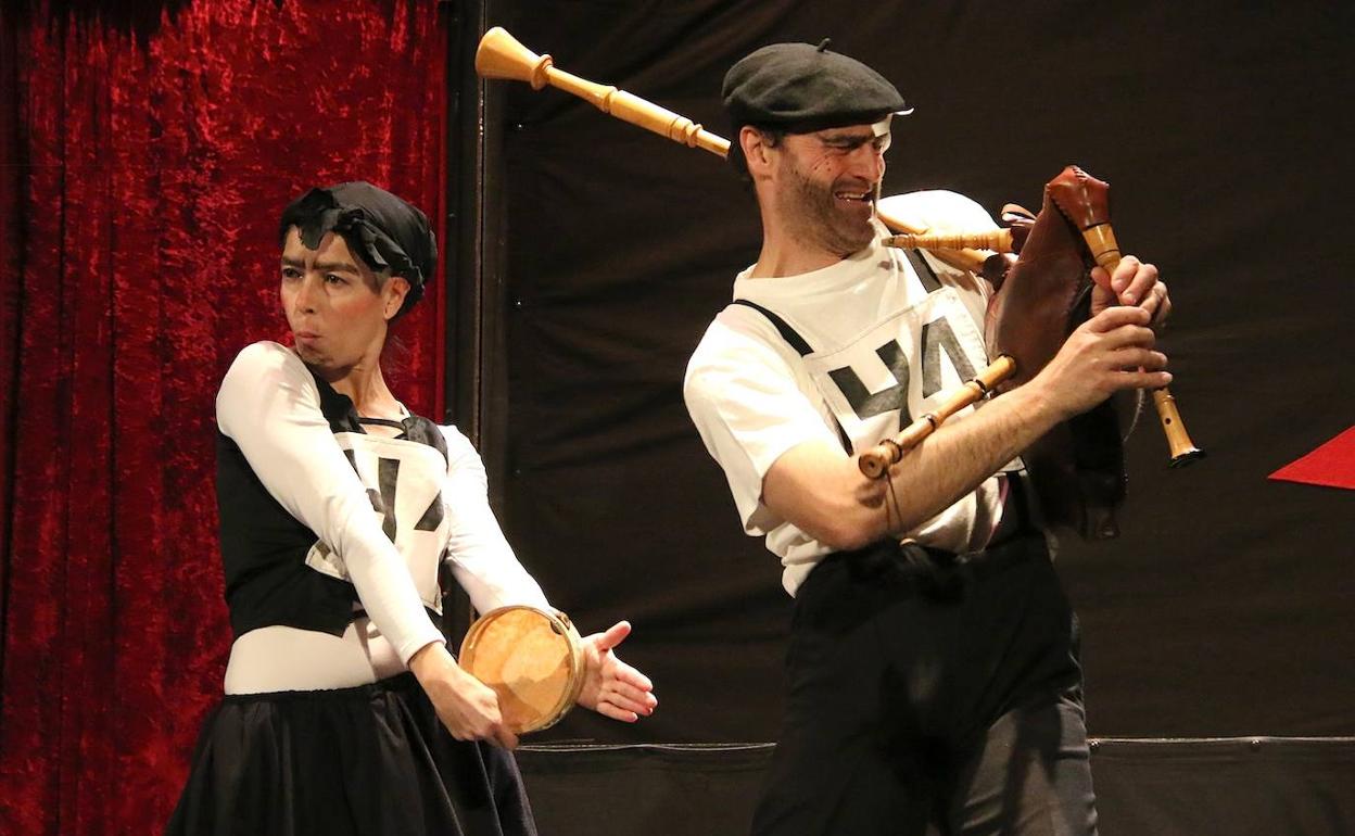 'Paletos' cerró el Festival de Clown y Circo 'Cucha de Otoño'