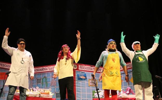 Imagen principal - 'Este año lo traemos fresco', 'Manejando los hilos' y 'La tribu'.