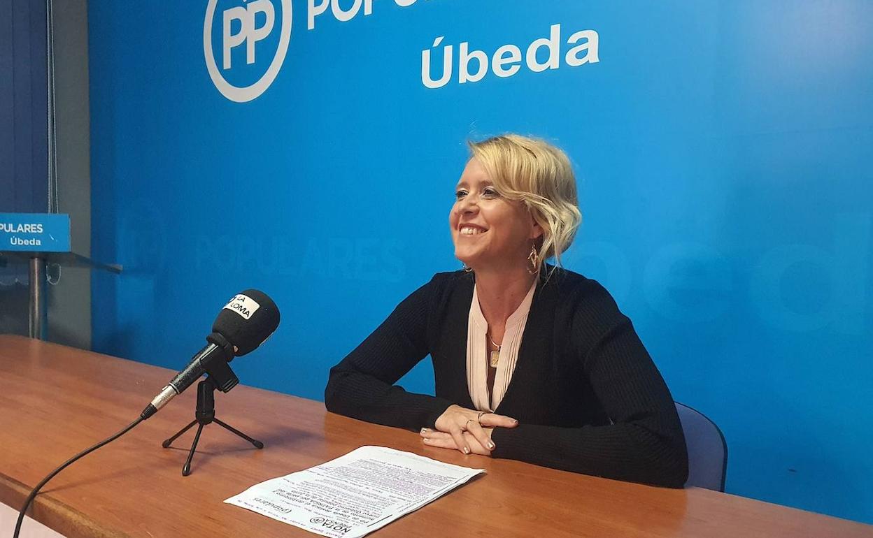 La coordinadora de Patrimonio, Contratación, Hacienda y Personal del PP de Úbeda, Maite Hurtado.