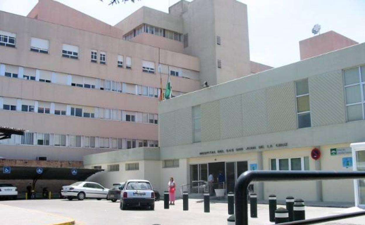 La mujer fue trasladada al hospital de Úbeda.