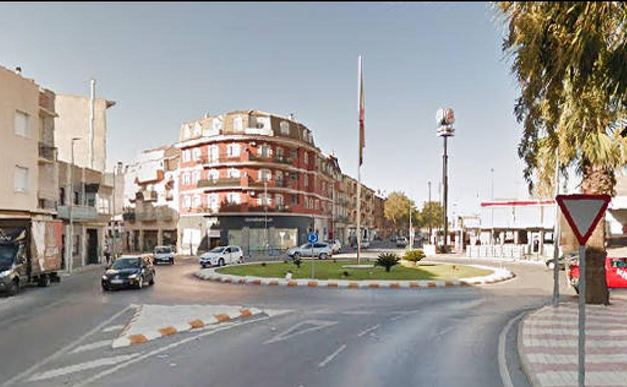 Golpea a un agente tras ser detenido por circular ebrio y con una rueda reventada en Úbeda