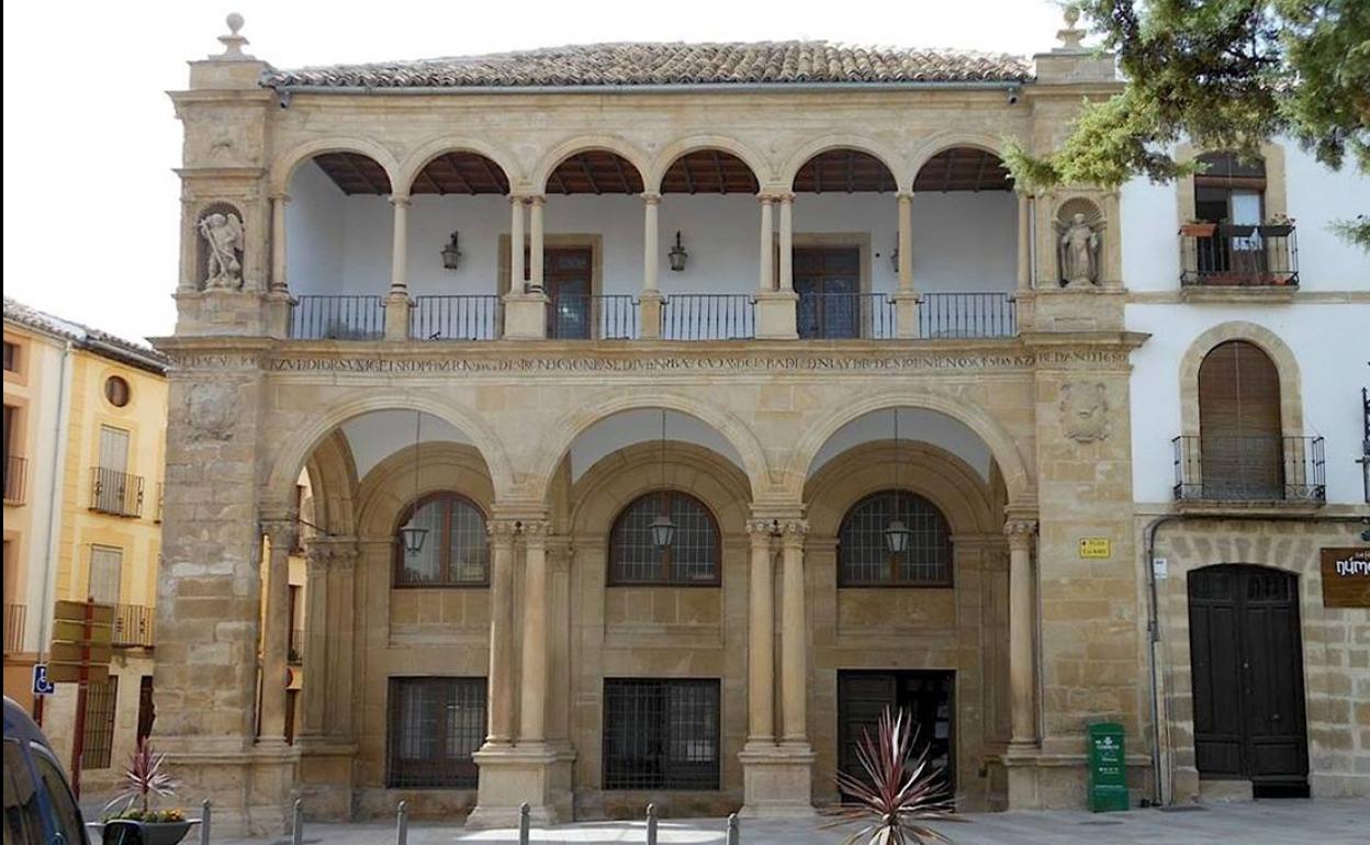 Fachada del conservatorio de Úbeda.