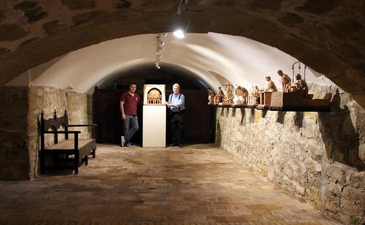 Pablo y Paco Tito en la nueva sala del museo.