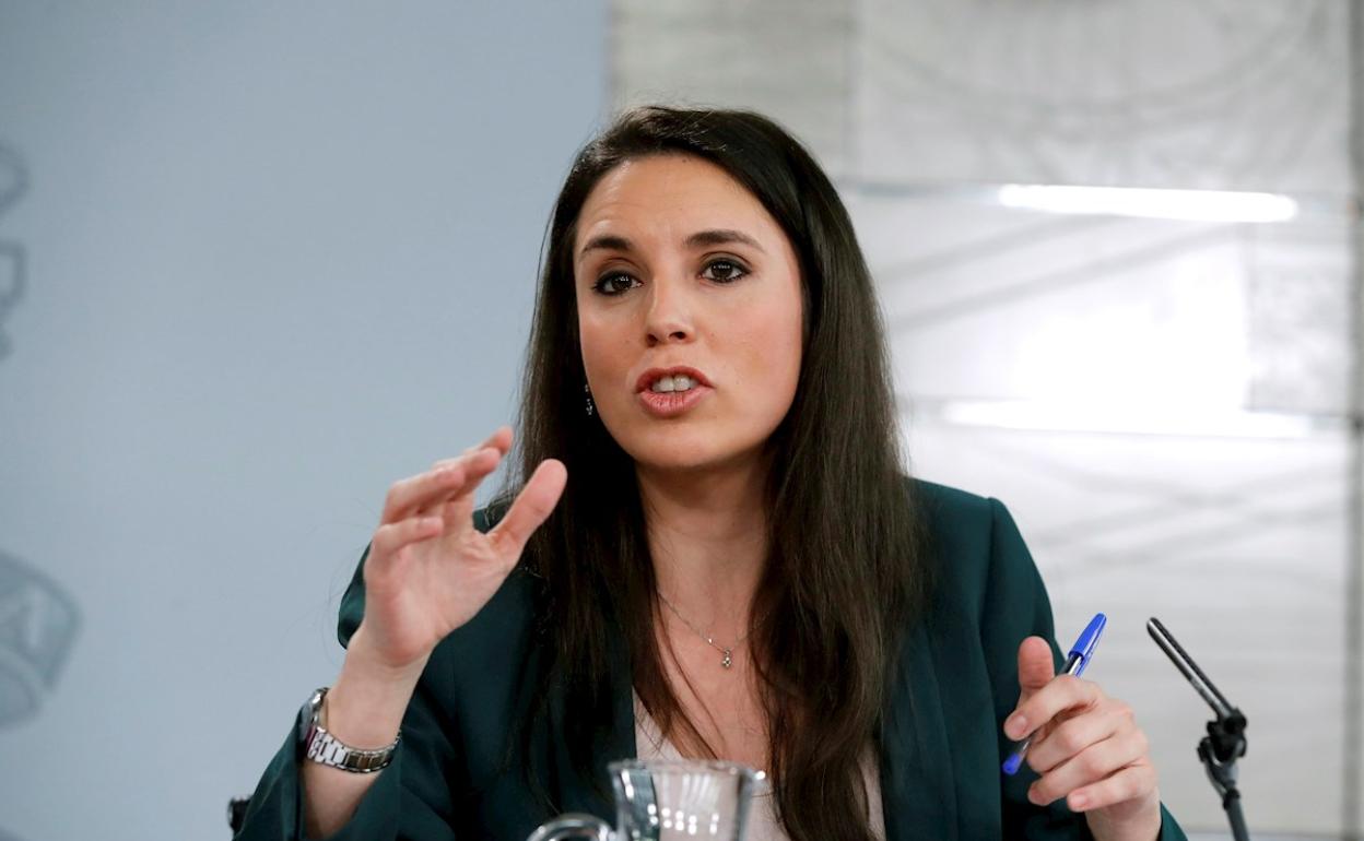 La ministra Irene Montero envía un «abrazo sincero» a la familia de los fallecidos en Úbeda