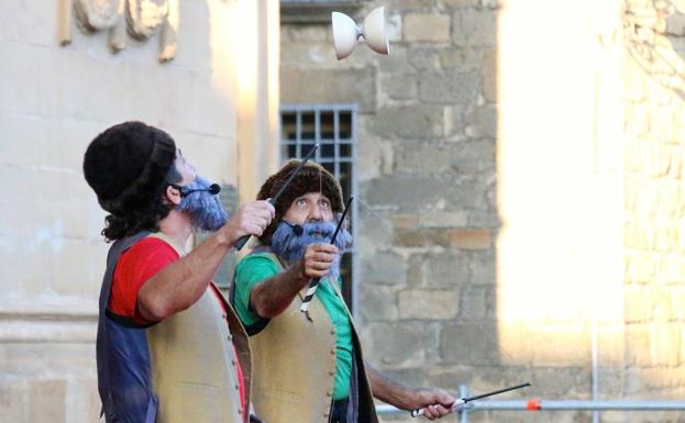 Imagen principal - Varios momentos del espectáculo.