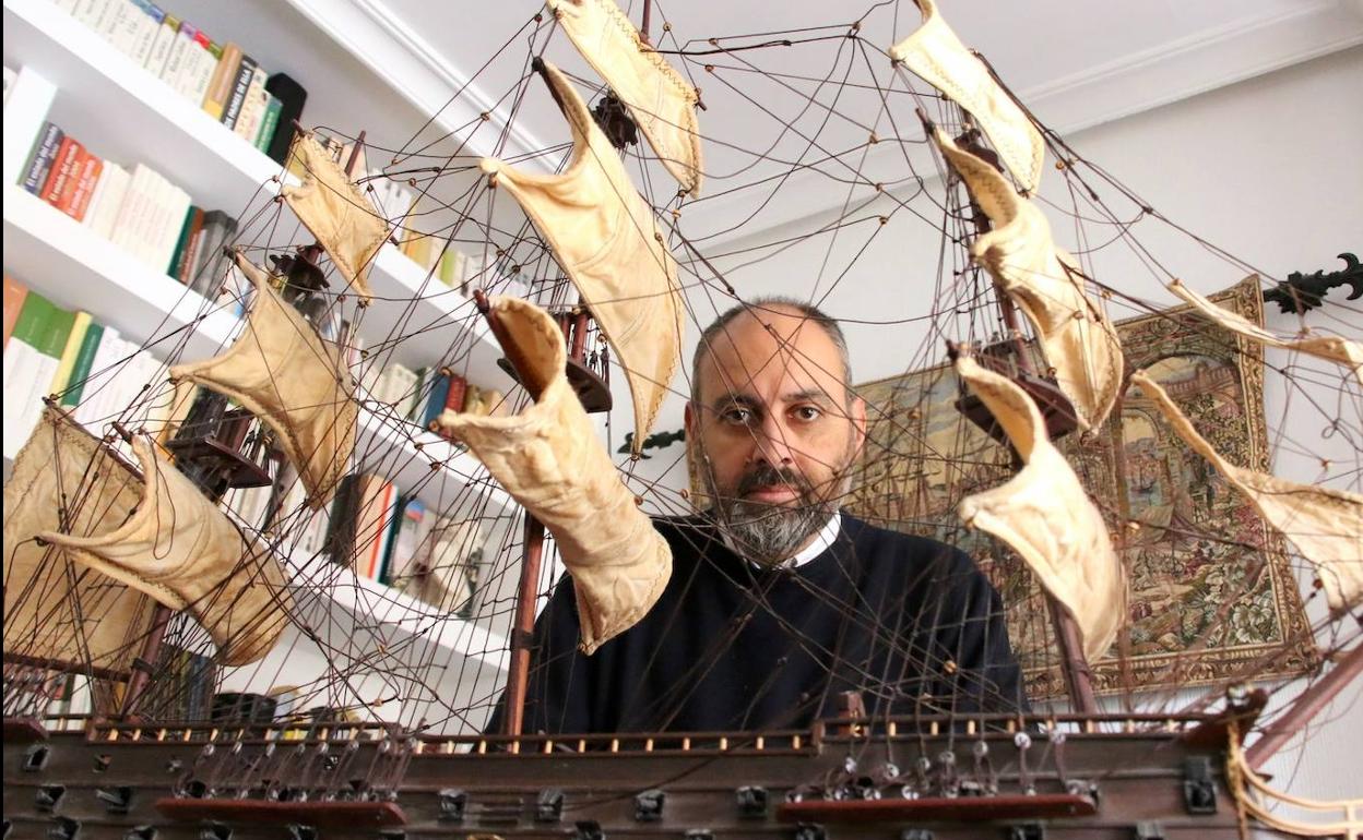 Un andaluz descubre que España puede reivindicar el tesoro de un barco hundido en Chile