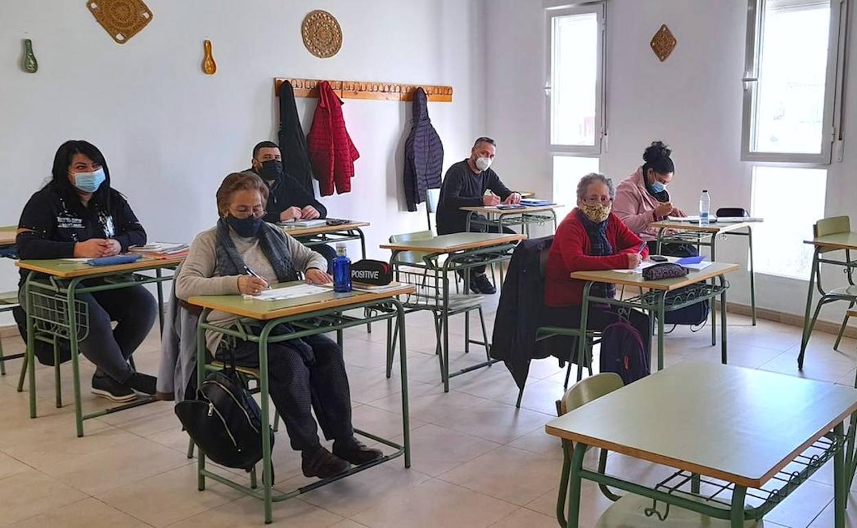 Traslado temporal del centro de educación de adultos hasta el albergue municipal