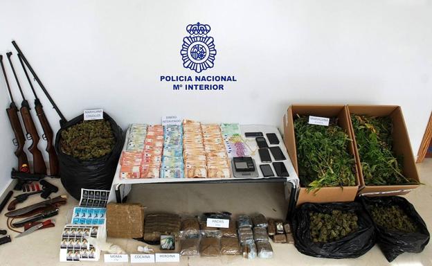 Imagen principal - Imágenes de la operación 'Avec'.