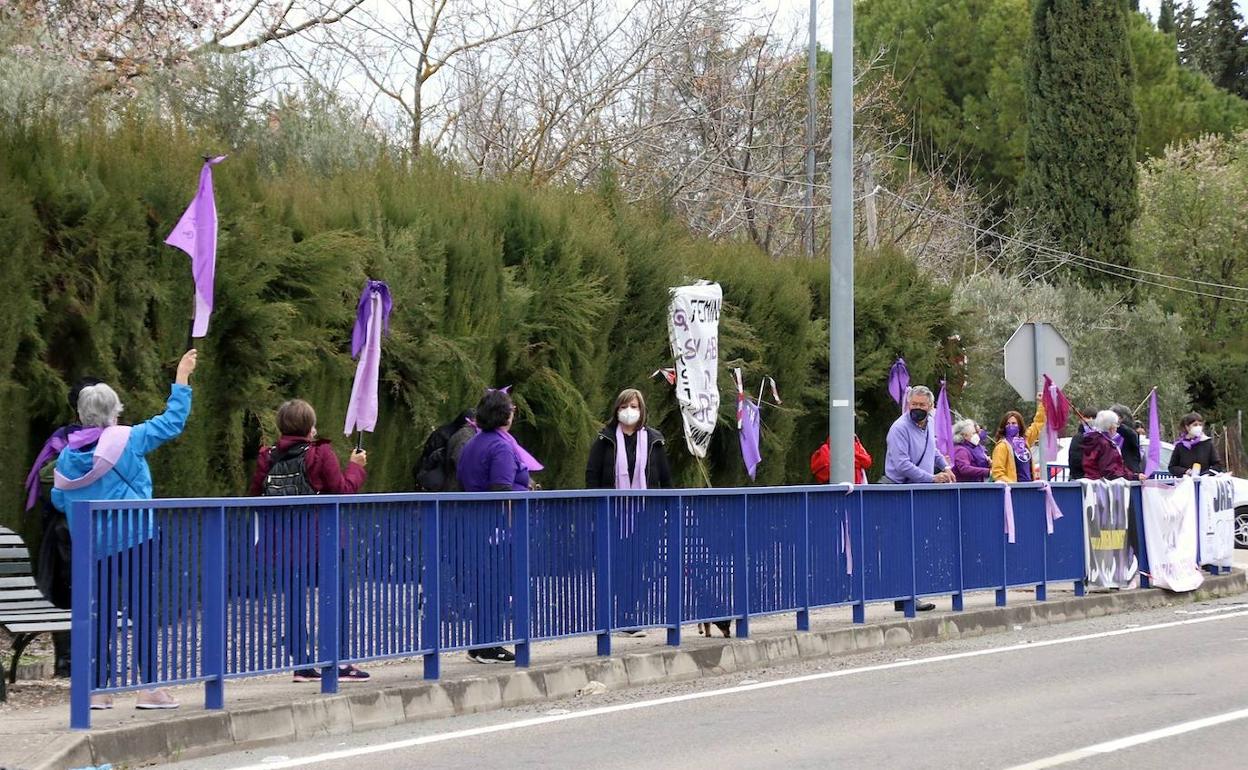 Marcha entre dos prostíbulos del entorno para denunciar «la explotación y la trata de mujeres»