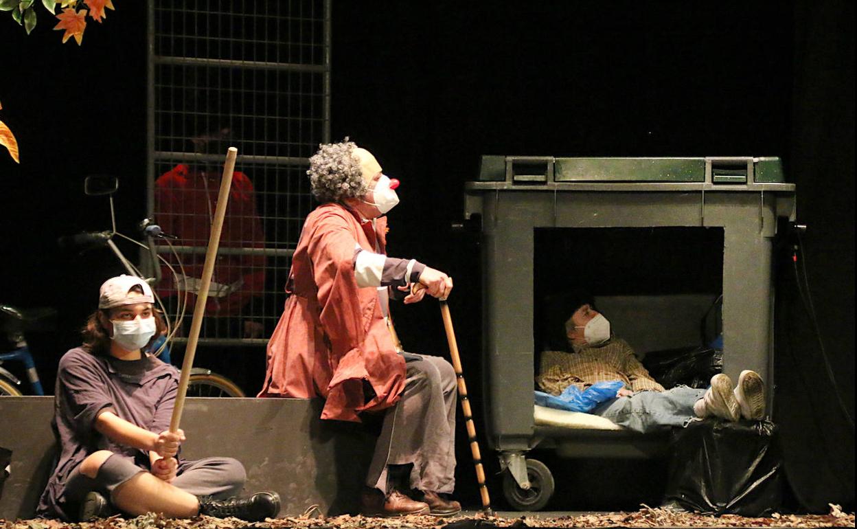 La Escuela Municipal de Teatro inauguró una biblioteca en su nueva sede