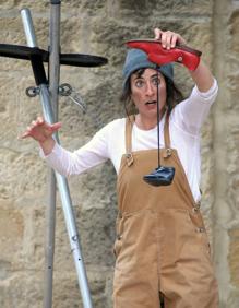 Imagen secundaria 2 - Espectáculos 'Ni pies de cabeza' y 'Sin ojana'.