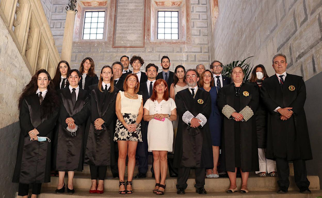 Foto de familia tras el acto.