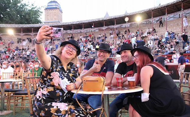 Ambiente en Cabaret Festival.