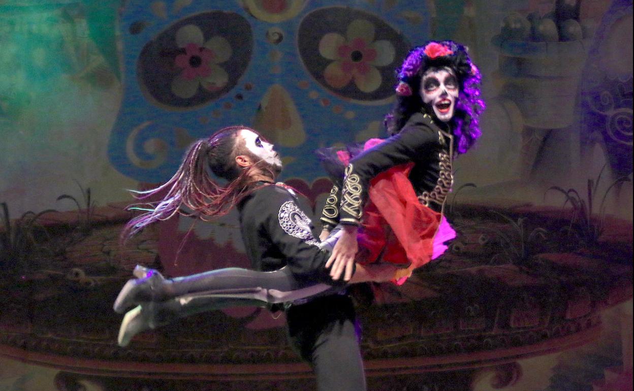 Una escena de 'Recuérdame. Coco el musical'.