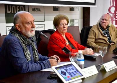 Imagen secundaria 1 - Recreación del pasado año y presentaciones de Manuel Martínez y Luis Miguel Sánchez Tostado.