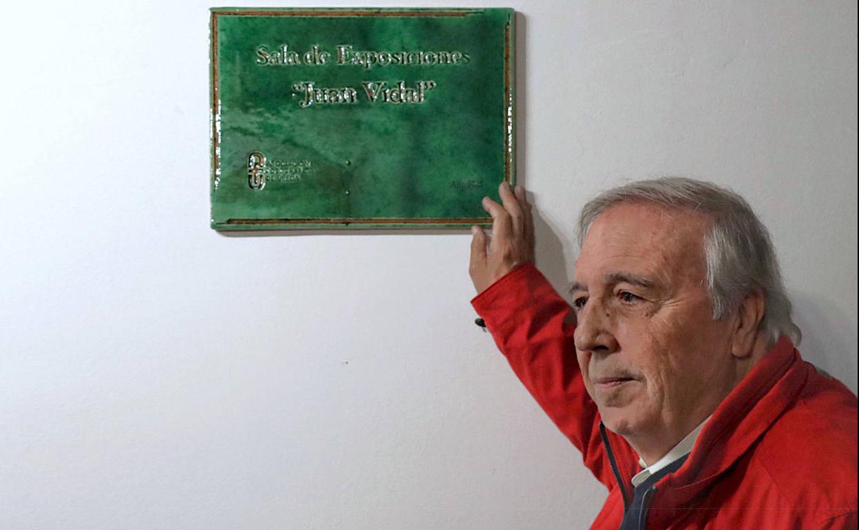 Juan Vidal tras descubrir la placa.