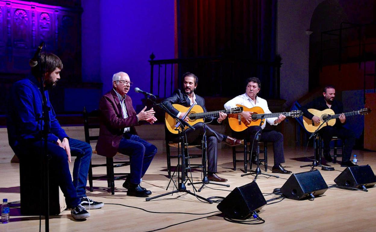 Flamenco local en el auditorio del Hospital de Santiago