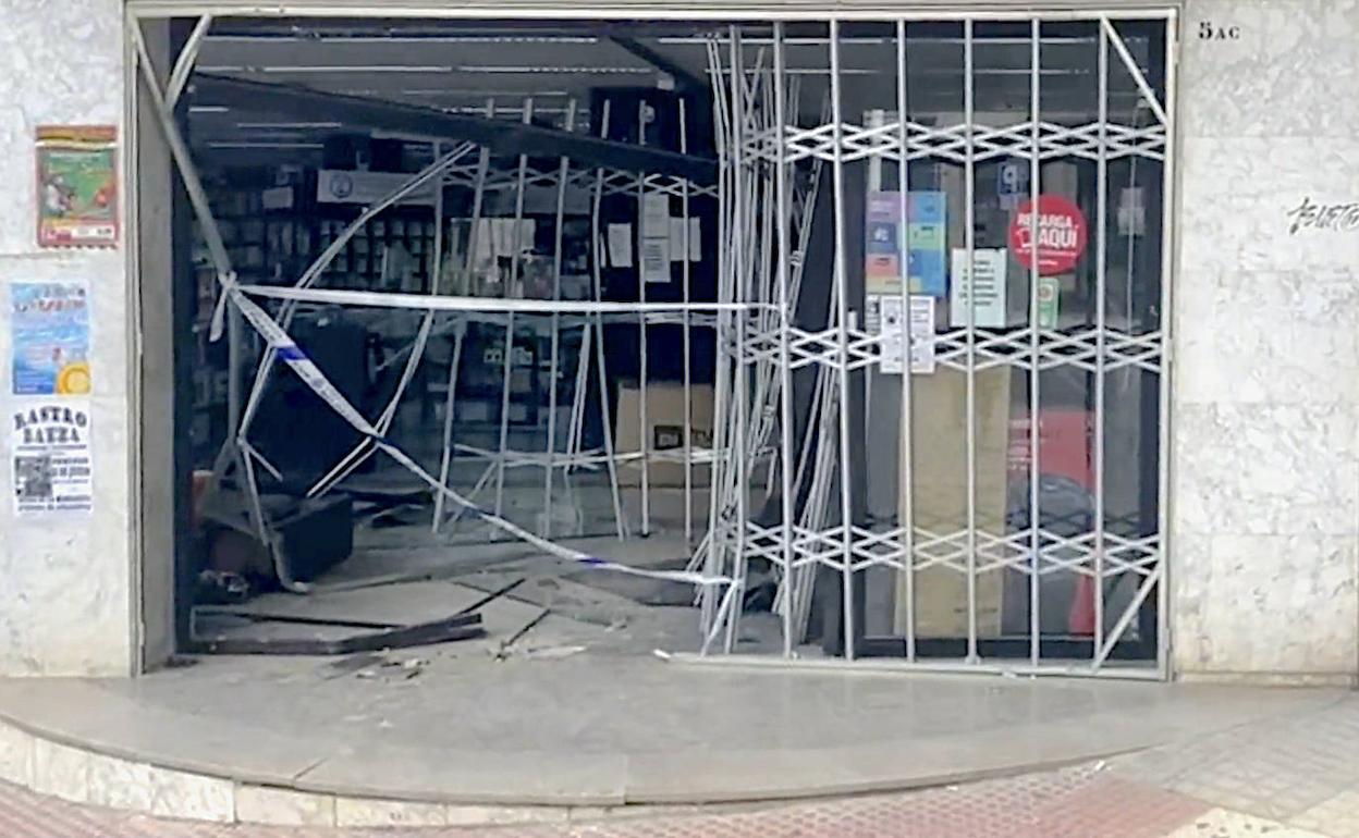 Robo por alunizaje en un establecimiento de telefonía de Úbeda