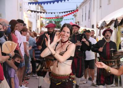 Imagen secundaria 1 - Ambiente en las Fiestas del Renacimiento.